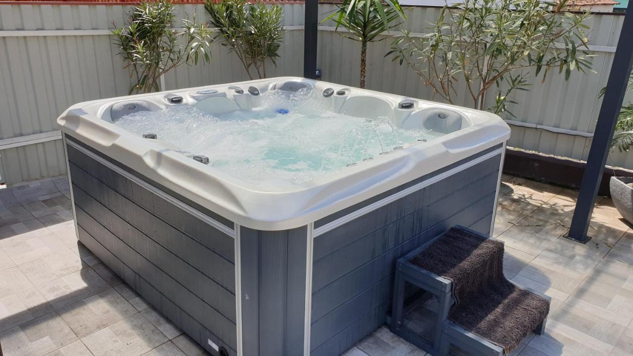 Grevia Apartmanok โปรอสซโล ภายนอก รูปภาพ