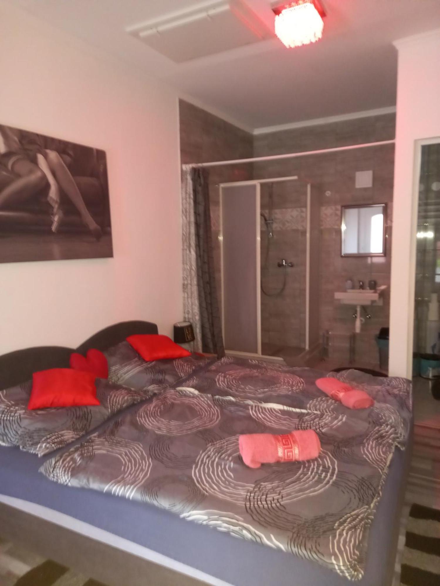 Grevia Apartmanok โปรอสซโล ภายนอก รูปภาพ